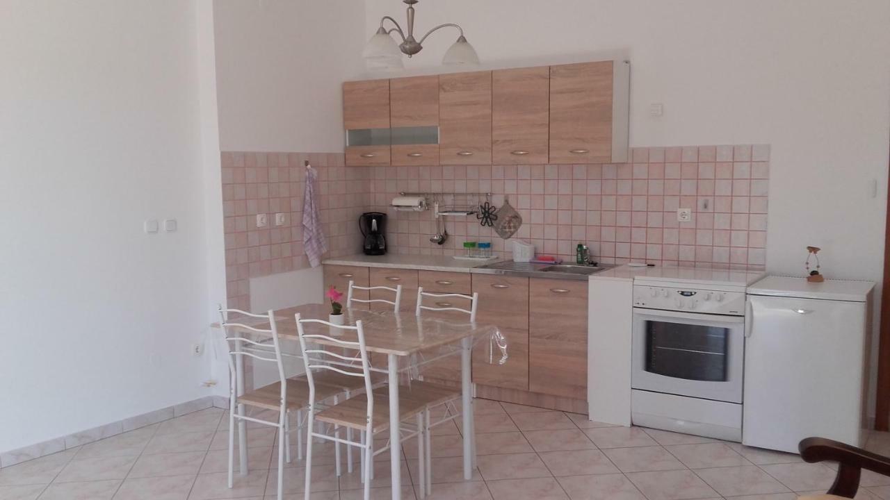 Apartman Lana บานโจเล ภายนอก รูปภาพ